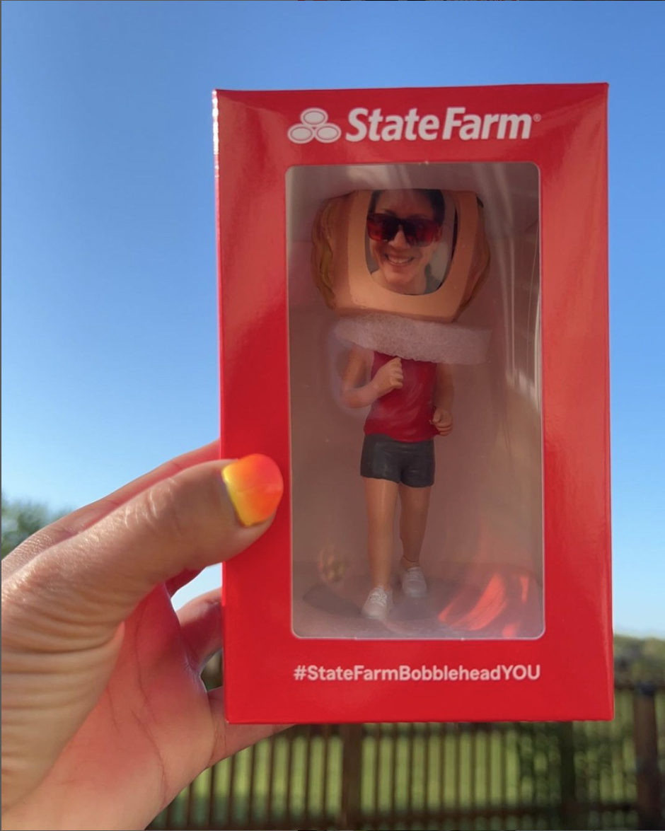 https://cdn.tentcraft.com/images/article/state-farm/runner_bobblehead.jpg