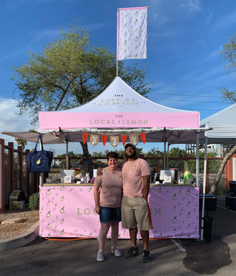 Canopy for outlet market stall