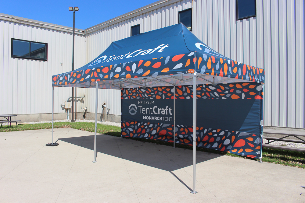 Pop up clearance tent with walls